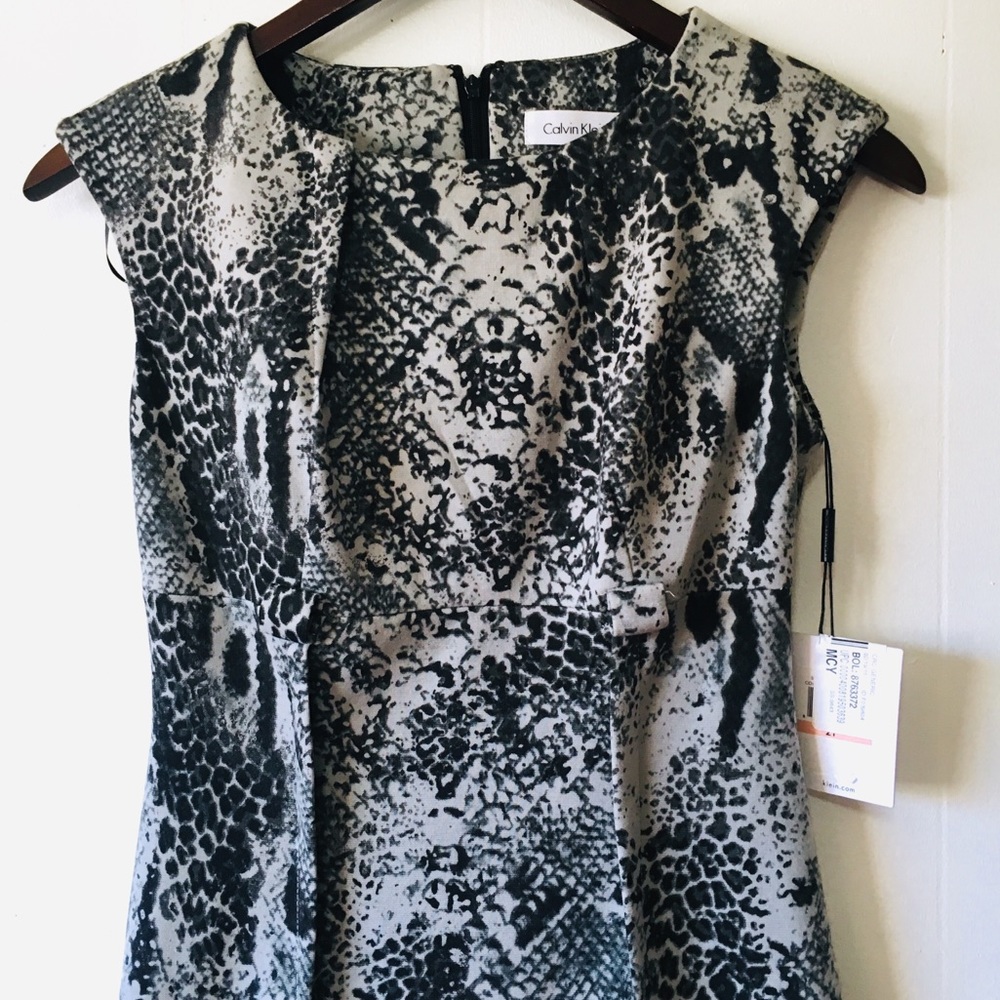 • calvin klein snakeskin bodycon formal dress •
